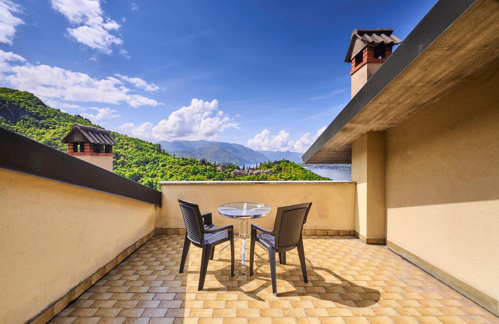 Apartment Private Terrace With View Near Varenna